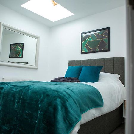 Modern Townhouse Apartment With Free Parking And Wifi Stratford-upon-Avon Bagian luar foto
