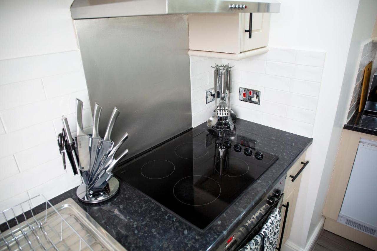 Modern Townhouse Apartment With Free Parking And Wifi Stratford-upon-Avon Bagian luar foto