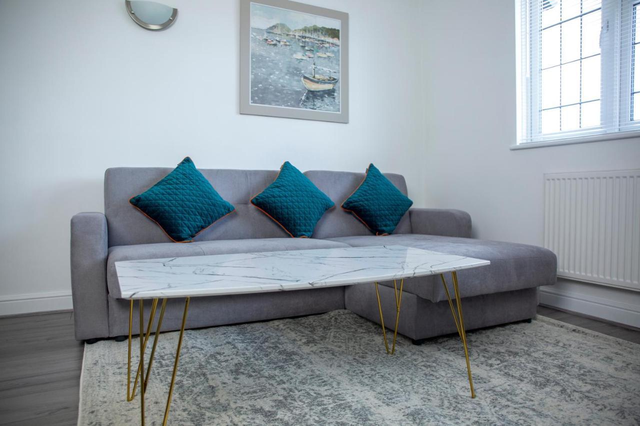 Modern Townhouse Apartment With Free Parking And Wifi Stratford-upon-Avon Bagian luar foto