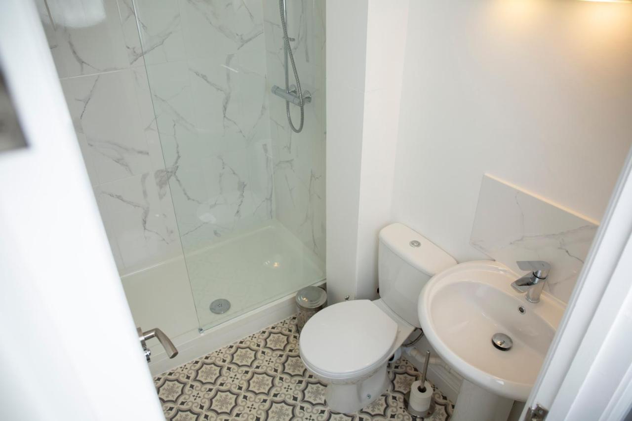 Modern Townhouse Apartment With Free Parking And Wifi Stratford-upon-Avon Bagian luar foto